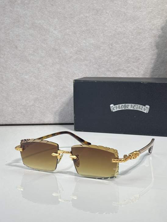 Picture of Chrome Hearts Sunglasses _SKUfw80915193fw